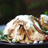 Auberginetaart met kaassaus