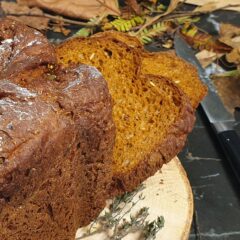 Pompoenbrood met tijm en zaden