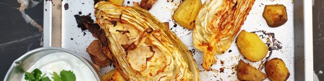 tray met geroosterde spitskool